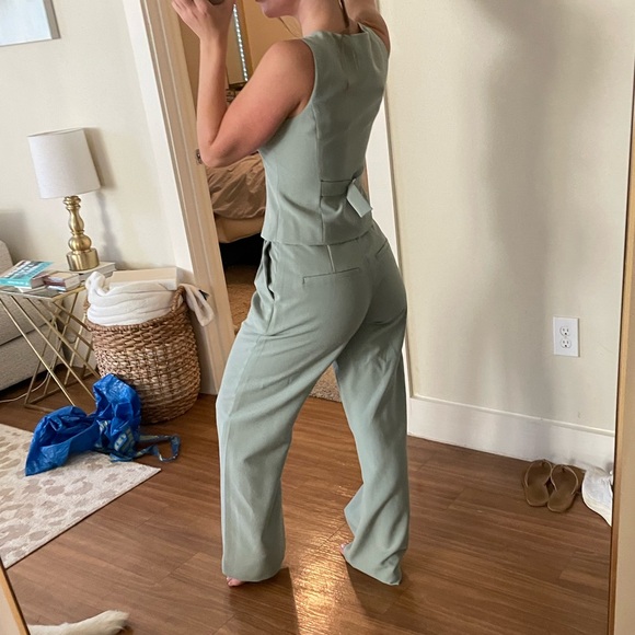 Abercrombie & Fitch Sage Green Pantsuit - Picture 2 of 7